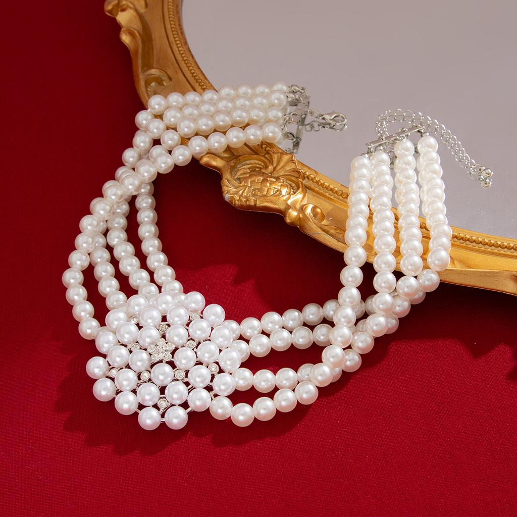 Retro Small Fragrant Style Multi-layer Imitation Pearl Flower Necklace Female French Beaded Collarbone Chain Choker