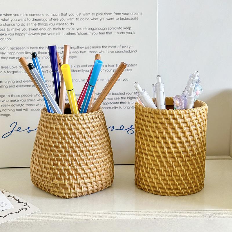 New Rattan-style Round Pen Holder, Flower Arrangement Bucket, Multi-functional Storage Basket, Makeup Brush Storage Tube Box