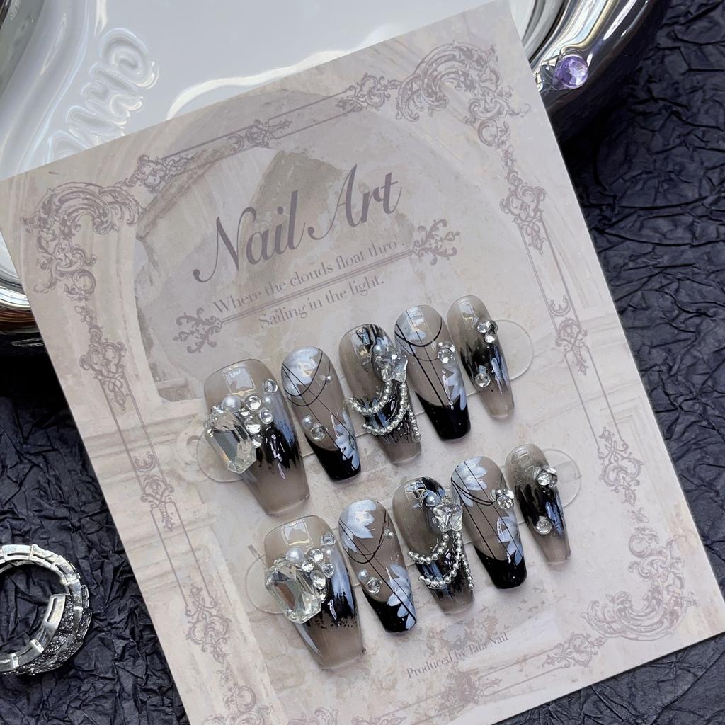 10Pcs Dark Sweet 3D Butterfly Floral Handmade Fake Nails Mid Length Ballet Acrylic Press On Nails For Women
