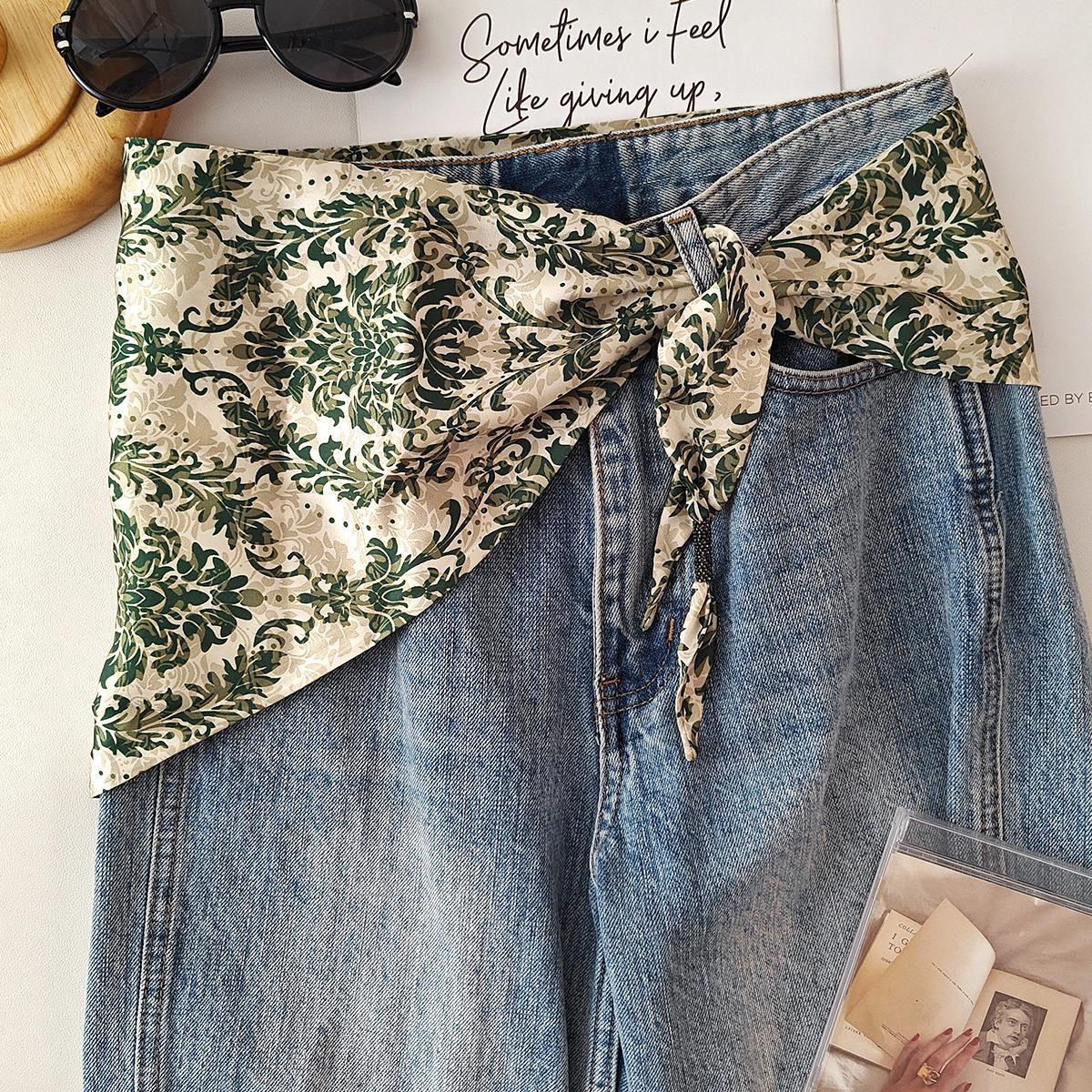 

Retro Paisley Silk Scarf: Women s Spring/Summer Versatile Scarf & Waist Accessory