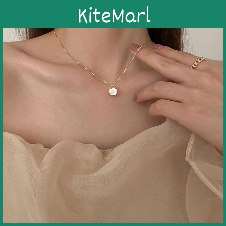 New Square Oil Dropper Necklace Minimalist And Trendy Design White Color Fashionable Pendant For Women