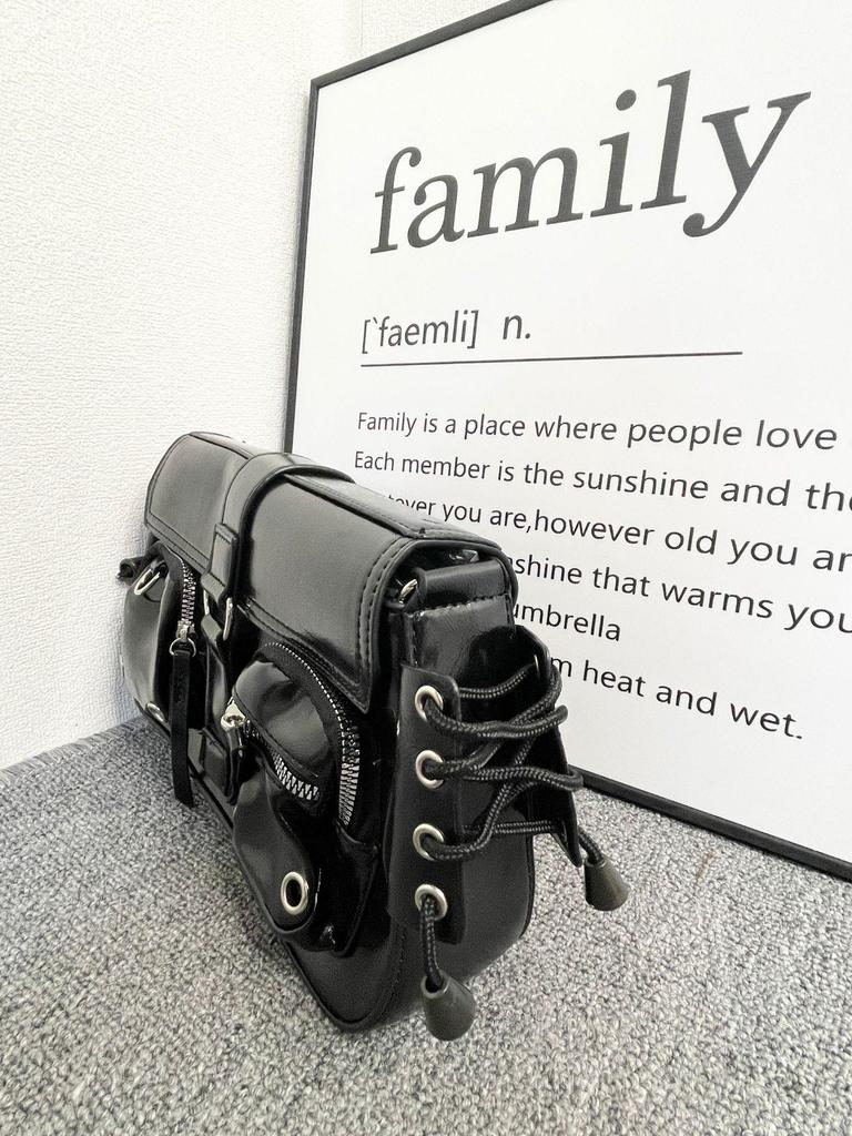 2024 Damen High-End Biker Baguette Tasche: Süßes, Cooles, Würziges Nischen-Schulter- oder Unterarm-Accessoire