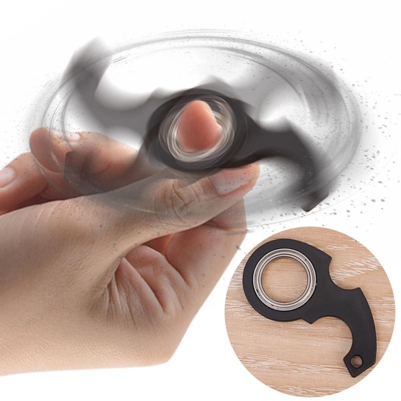 Hot Sale New Karambit Spinner Finger Swivel Claw Knife Keychain High Quality Metal Grain Texture Fidget Spinner Metal Keych Toy
