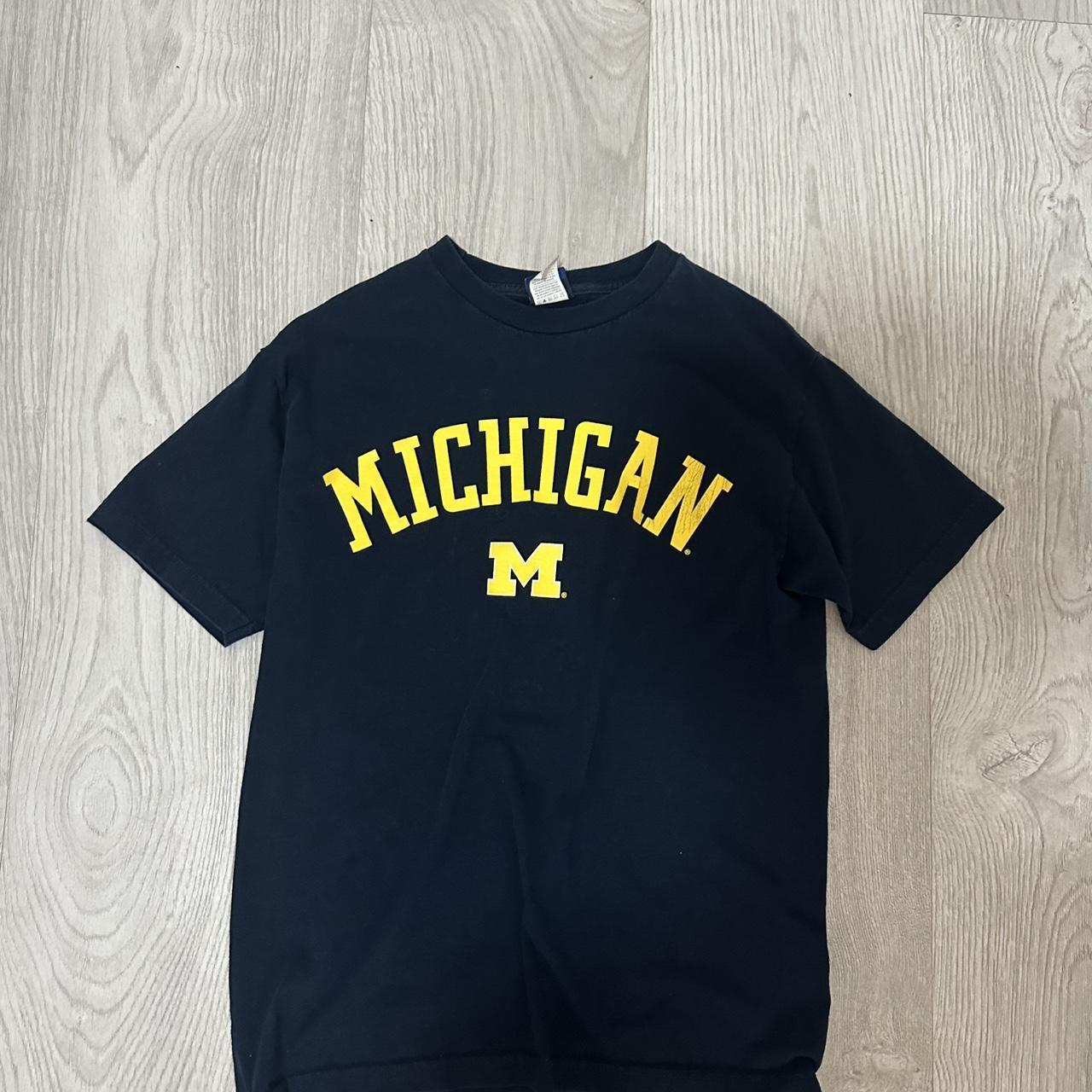 Michigan Wolverines black t-shirt S