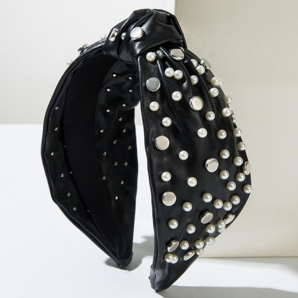European & American Fashion Leather Headband: Women's Stylish Accessory with Unique Rivet Design for a Luxurious, Sweet, and Cool Look.