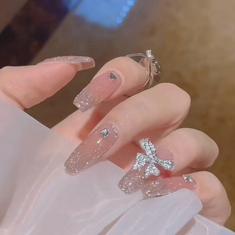

Removable Medium Long Wearable Elf-Style Warm Nail Tips