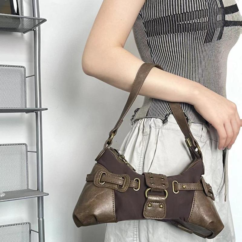 Retro Patchwork Achselhöhen-High-End-Motorrad Hot Girl High Looks Vielseitige Einzel-Schulter-Baguette-Tasche
