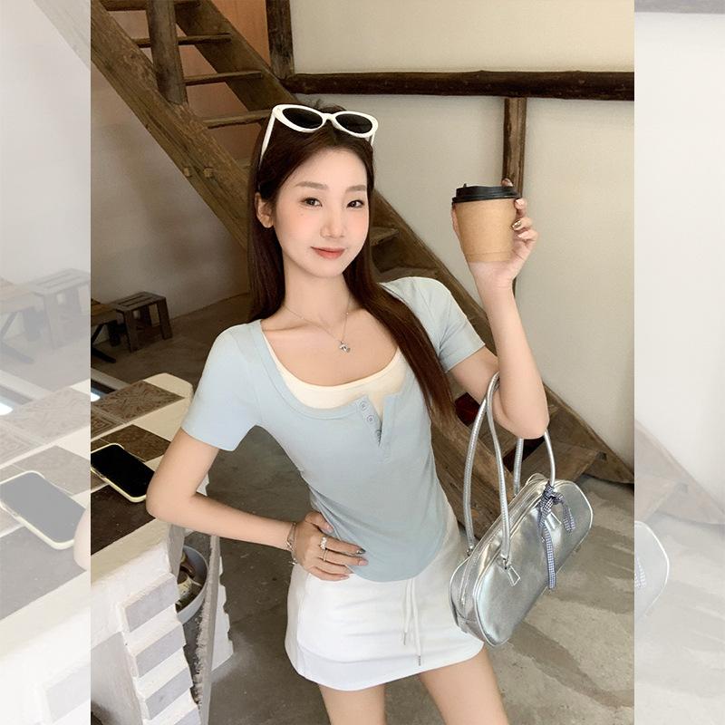 Blue fake two-piece short-sleeved T-shirt women's summer sweet and spicy new waist thin pleated square collar design top
