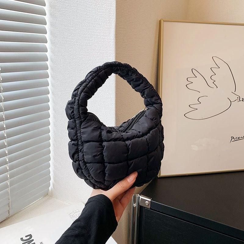 Trendy Puffy Mini Cloud Handbag Available In Elegant Colors For All Occasions чёрный