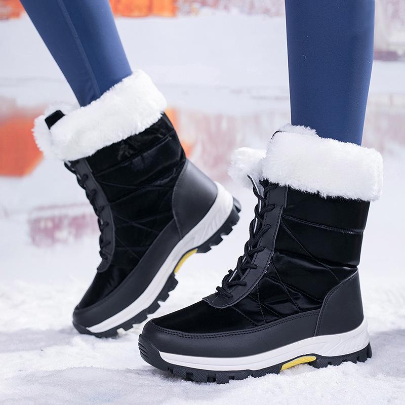 "Vintervarma snökängor för damer med sammetsfoder och remmar"