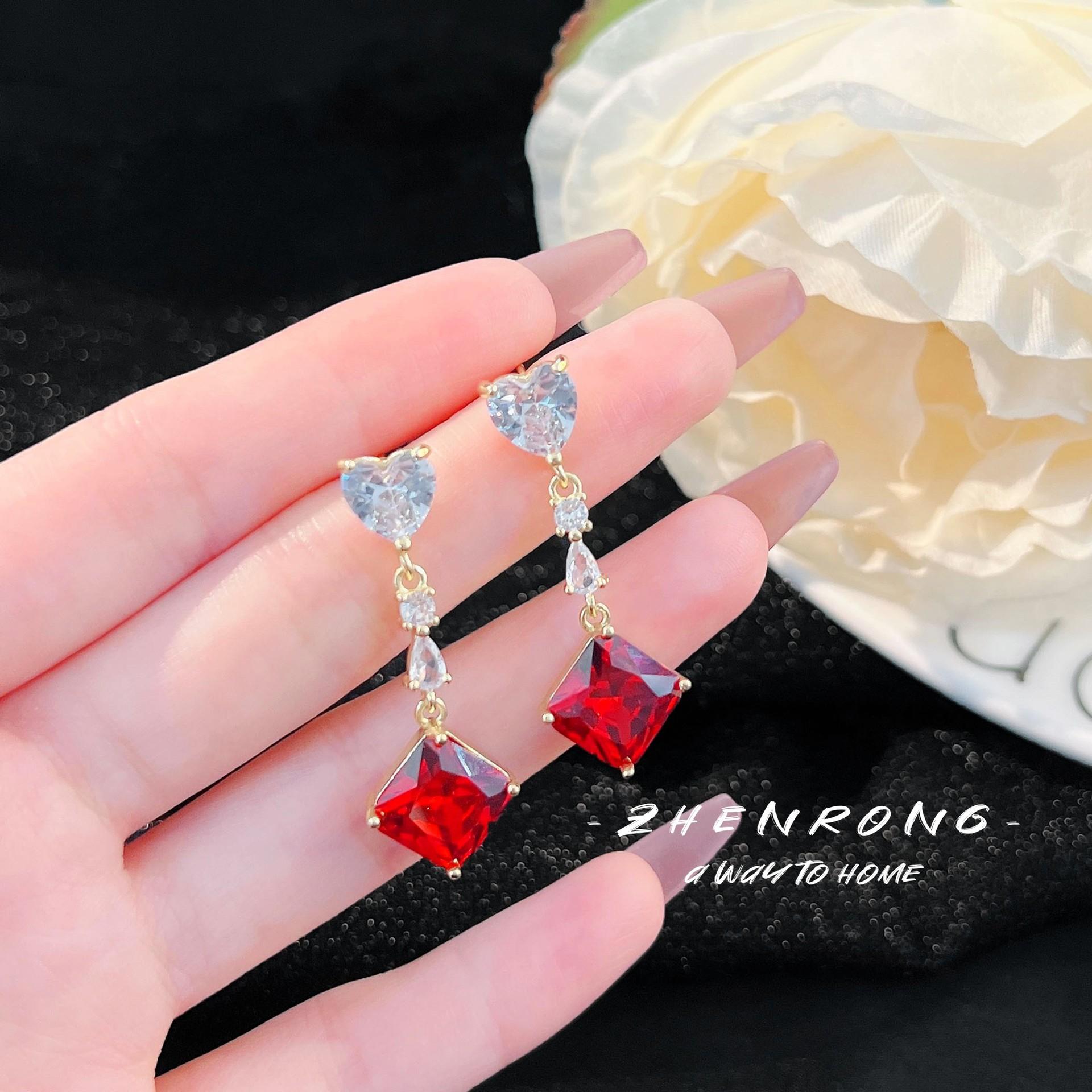 

BELLA BOX Изысканные геометрические квадратные серьги-подвески с кисточками в форме сердца из циркония, подходящие для женской свадебной вечеринки, модные украшения