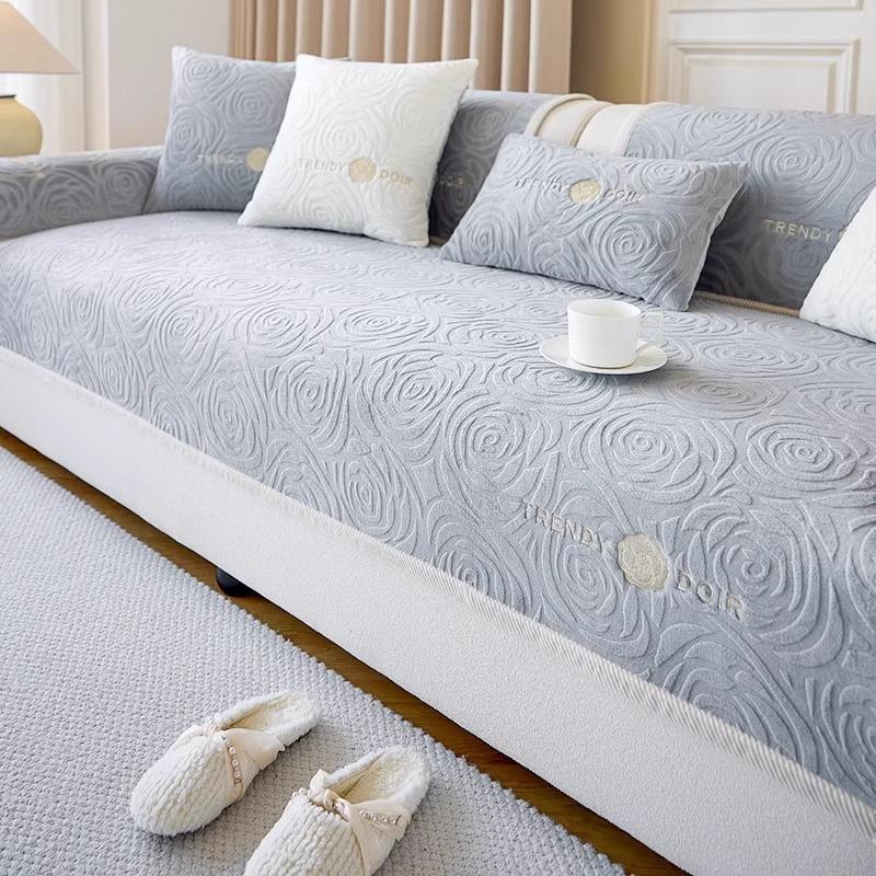 

Milk Fleece Sofa Cushion Is Universal In All Seasons, Thickened Non-Slip And Dirt-Resistant Seat Cushion, New Sofa Cover Cover In Autumn And Winter 70*70cm