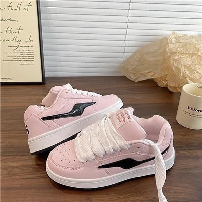 Korean Version of Student Leisure Niche Design Board Shoes Tide 2024 New Harajuku Port Style Flat Bottom Street Shooting Sports Shoes Women