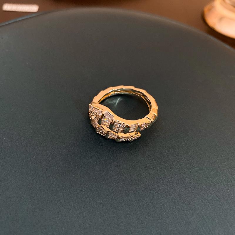 European and American Personality Fashion Exaggerated Zircon Serpentine Open Ring Simple Metal Style Index Finger Ring Temperament Jewelry
