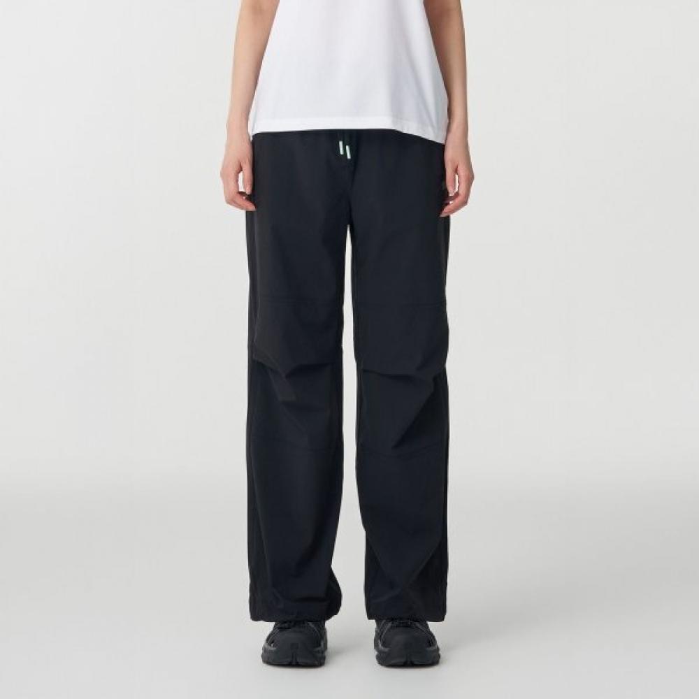 Kolon Sports Women Loose Fit Parachute Pants Tvpnm25692blk blacks/L