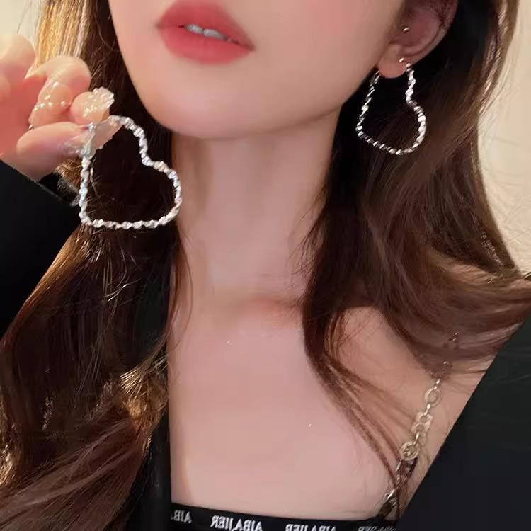 2024 Minimalist Irregular Heart Silver Stud Earrings for Women