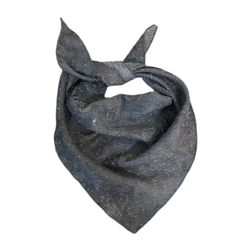 

Retros Triangular Scarf With Roses Print Light weight Polyester For Women Outdoor Music Festival Accessories One Size черный серый