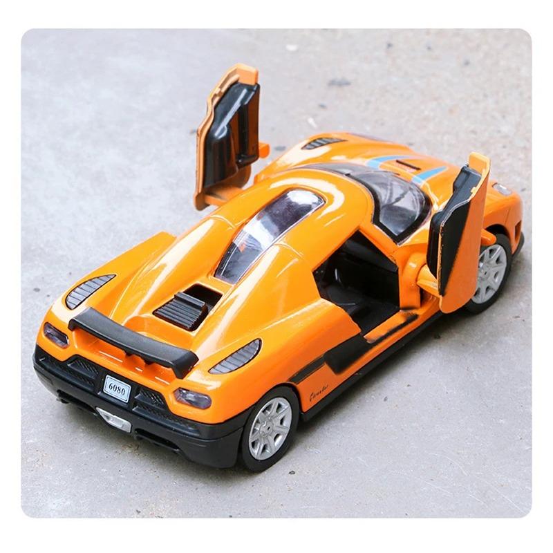 1/32 Koenigsegg CCR Alloy Sports Car Model Diecast Metal Toy SuperCar Model Simulation Sound and Light Collection Childrens Gift