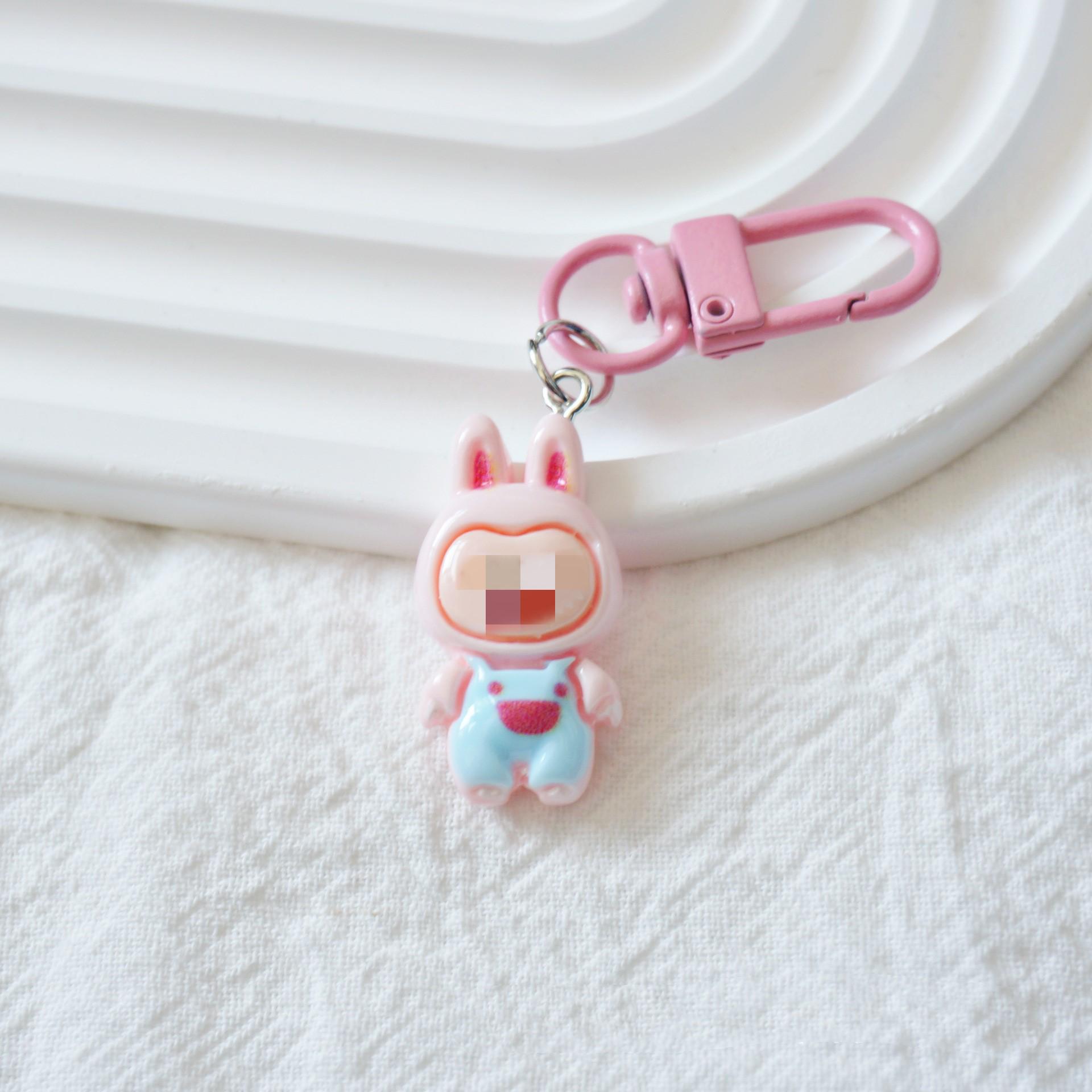 

Оригинальный брелок-подвеска в виде куклы-эльфа из мультфильма Лабубу - милый подарочный брелок-подвеска