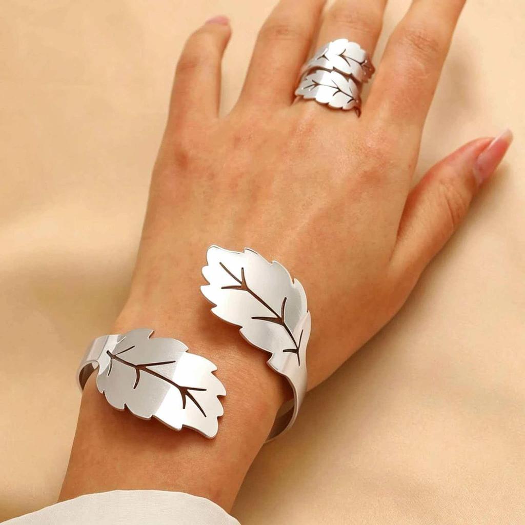 2-teiliges kreatives Metall-Durchbruch-Blatt-Armreif- & Ring-Set für Damen