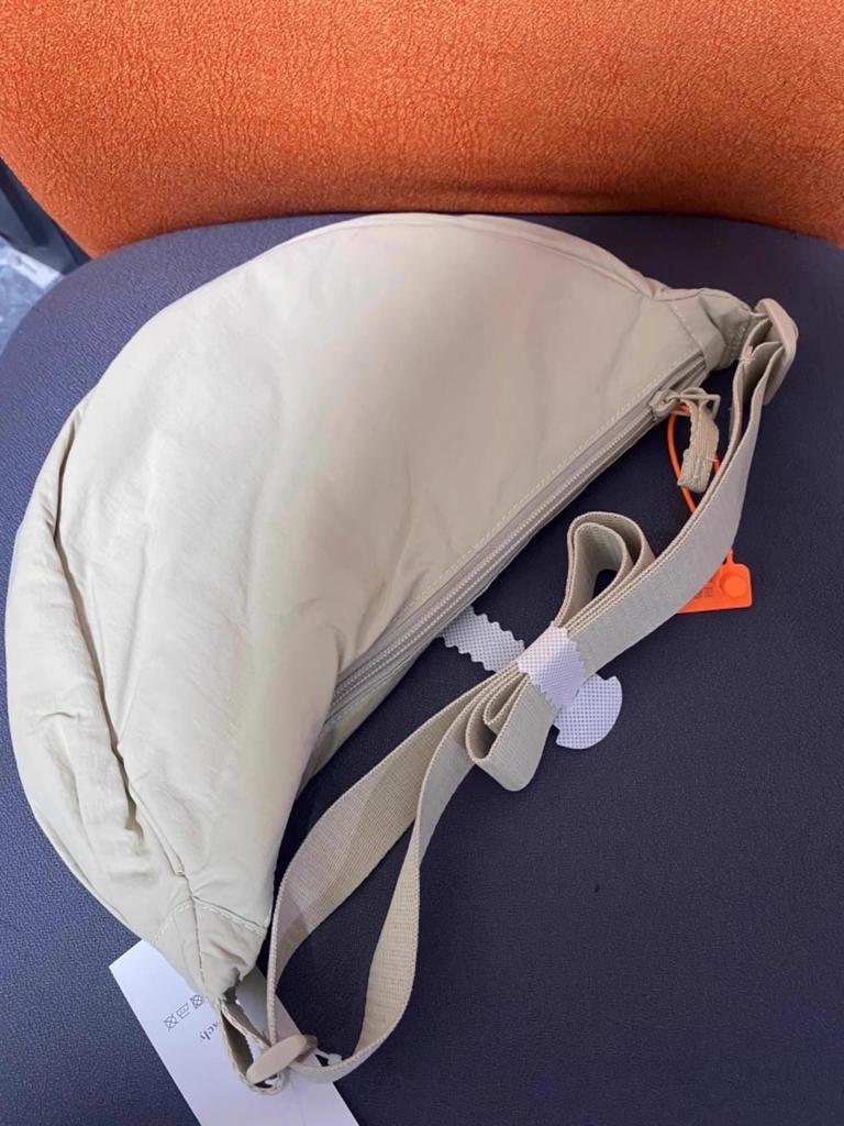 Free Shipping: Japanese Style Crossbody Dumpling Bag - Lightweight, Adjustable Shoulder Bag for Men and Women