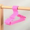 Plastic Hanger With Groove Design Suitable For Daily Home And Storage Clothing