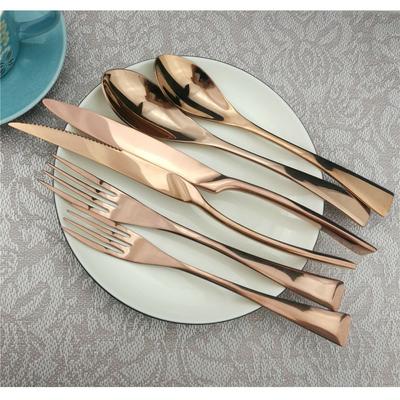 Luxury Rose Gold Dinnerware Set Western Plated Cutlery Dining Knives Forks Dessert Scoops Set Engraving Tableware Set