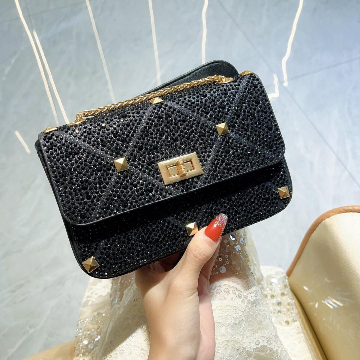 

Fashionable Full Diamond High-end Diamond Studded Banquet Bag Elegant Hand-held Bag Women Rrivet Chain Armpit Bag Crossbody Bags чёрный