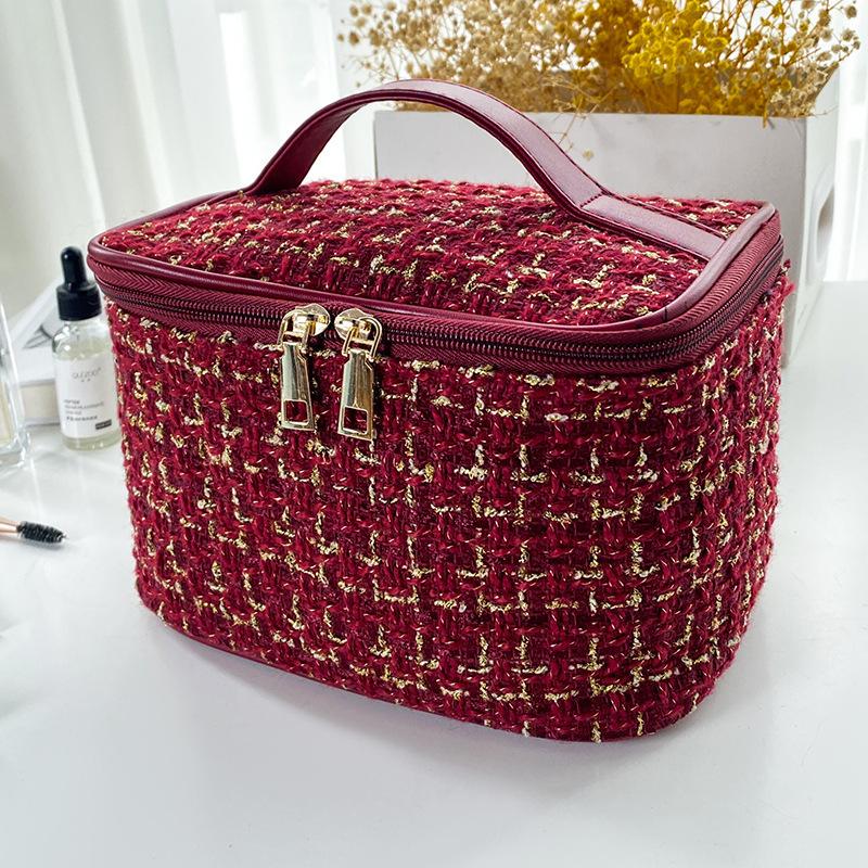 2025 Nova Bolsa Feminina Estilo Tricô Necessaire Portátil Portátil Portátil Necessaire de Maquiagem Moderna Bolsa Grande de Armazenamento