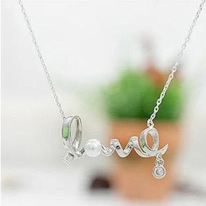 

New Money Zircon Wholesale Fashion Temperament Wild Short Necklace Love Letter Water Personality Neck Chain Clavicle Chain медный