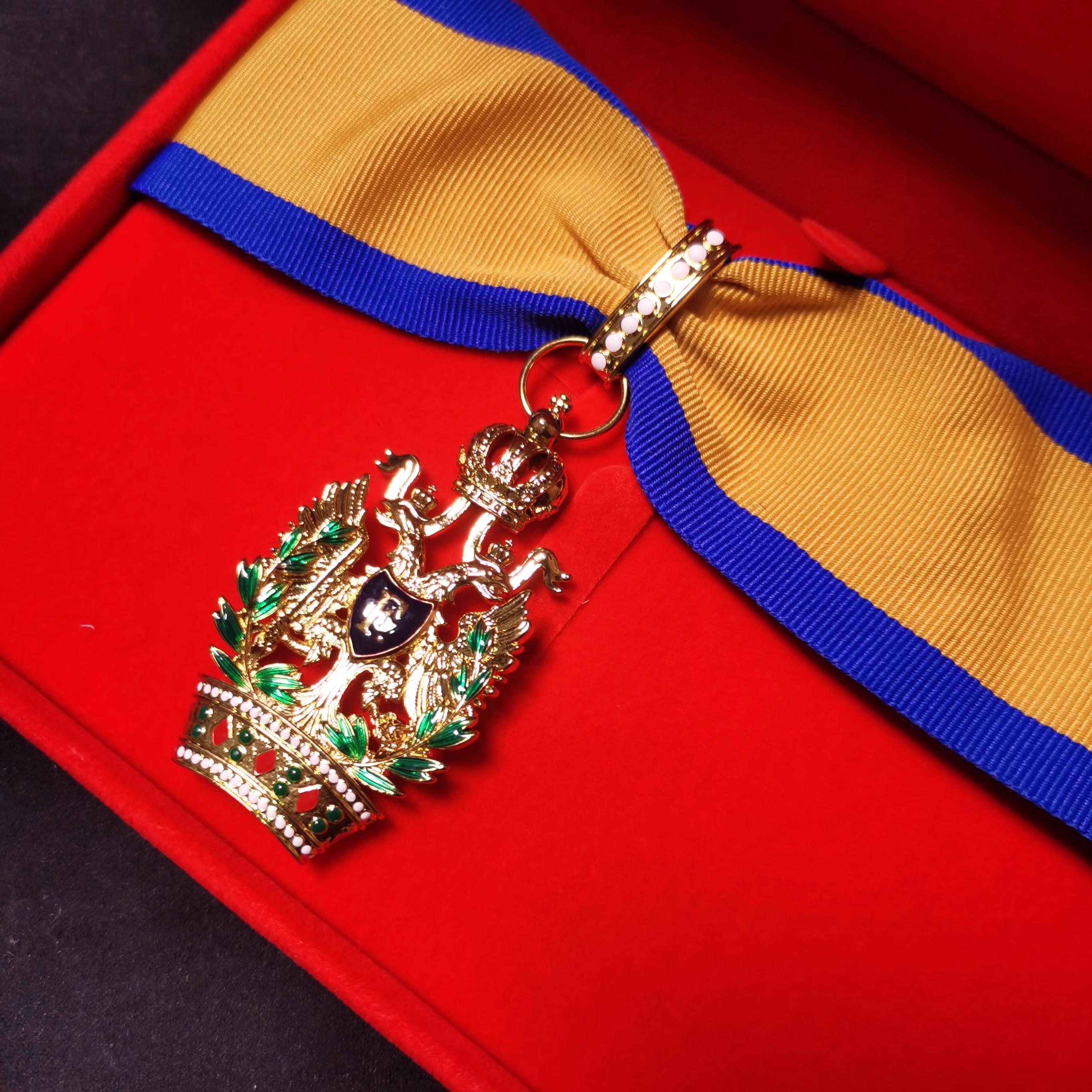 

Австро-венгерский орден рыцаря-командора Железной короны с зеленым венком в подарочной коробке