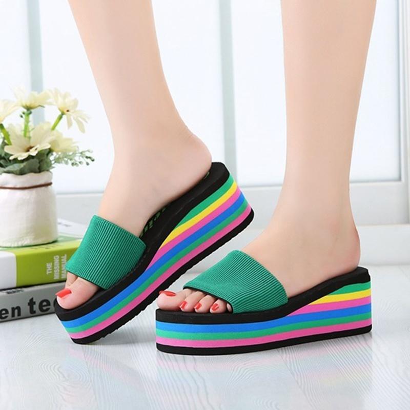 Women's Rainbow Cloud Slippers, Thick Platform EVA Soft Sole Slide Sandals for Summer Beach