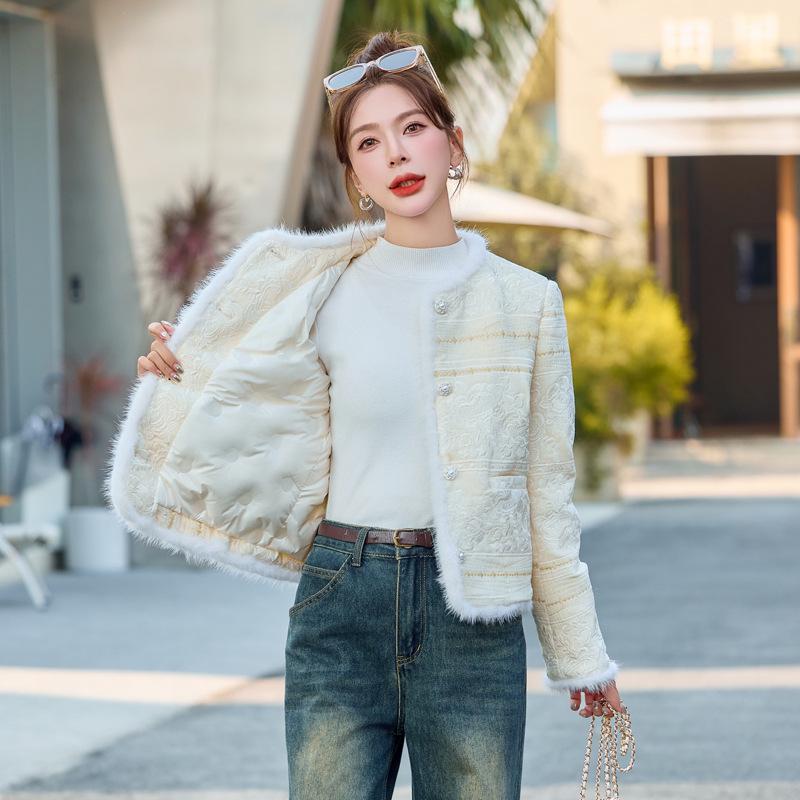 

Women s Winter Embroidered Mink Fur Down Jacket - Chic Style YJ6877 L (110-125 jin)