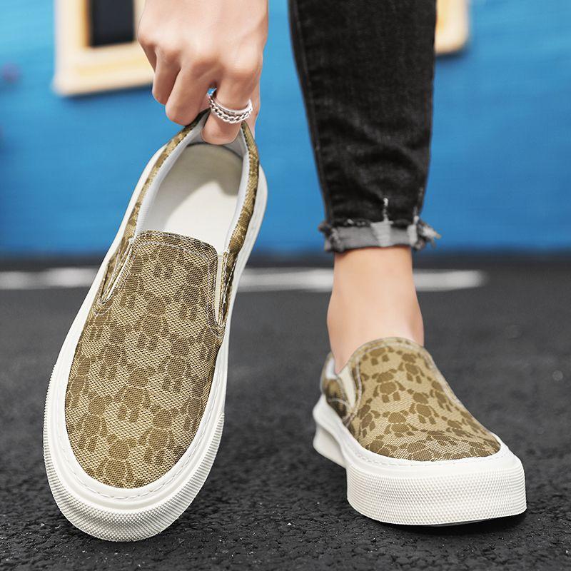 Fashion Canvas Sneakers Soft Slip-on Korean Style Elegant Comfortable Male Shoe Walking In Promotion Hiking Leisure Men's Casual Shoes