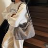 Korean version ins simple plaid large-capacity commuter women's tote bag sweet small fragrant exquisite shoulder messenger bag