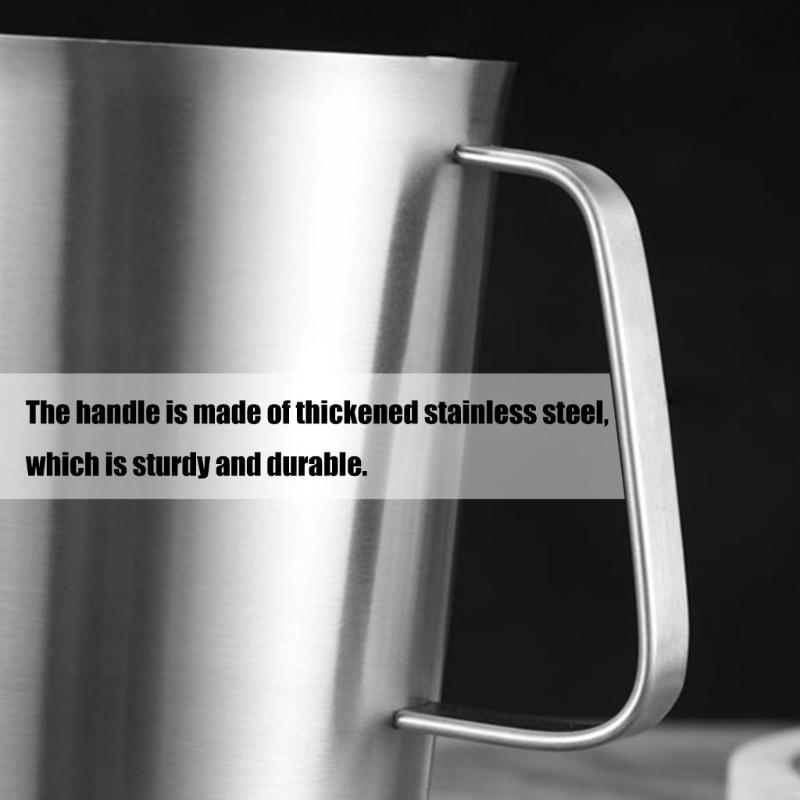 Professional Coffee Milk Jugs 4 Size 500ml 1000ml 1500ml 2000ml Locking Lid Design Durable Nonrust Steel Measuring Cup