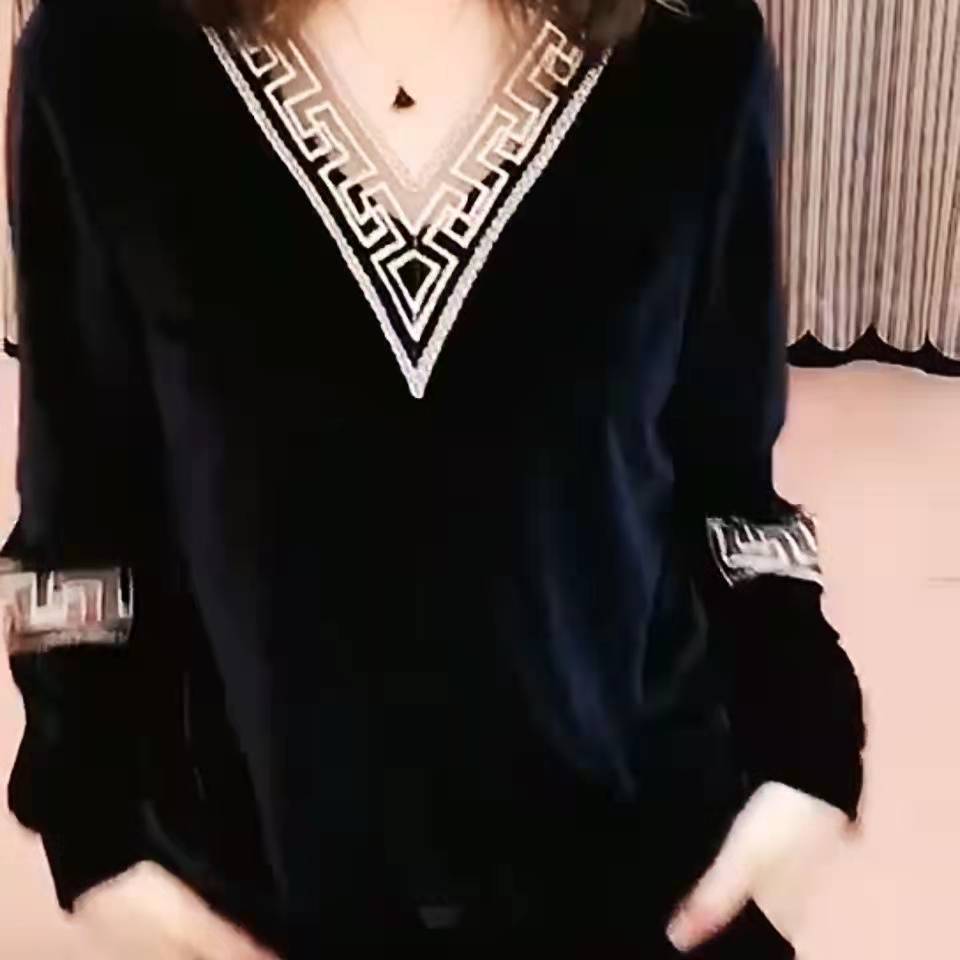 M-4XL Thin Women's Gold Velvet Top Fashion Spring Autumn New T-shirt Loose Long Sleeve V-neck Bottoming Shirt