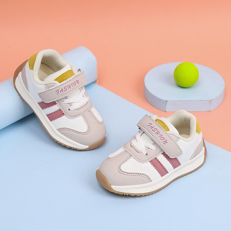 

Одноклассники Мальчики и девочки Маленький размер повседневные кроссовки Обувь для малышей Легкая детская обувь Осенне-зимние кожаные кроссовки 30