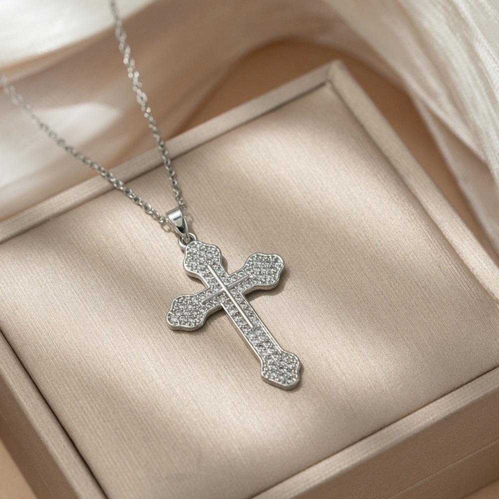 Elegant Cross Necklace with Full Diamond Design – Versatile Jewelry for Women