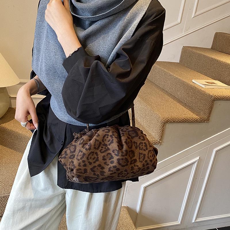 Leopard Print Pleated Cloud Shoulder Bag - Stylish Women's Crossbody Niche, New Collection
