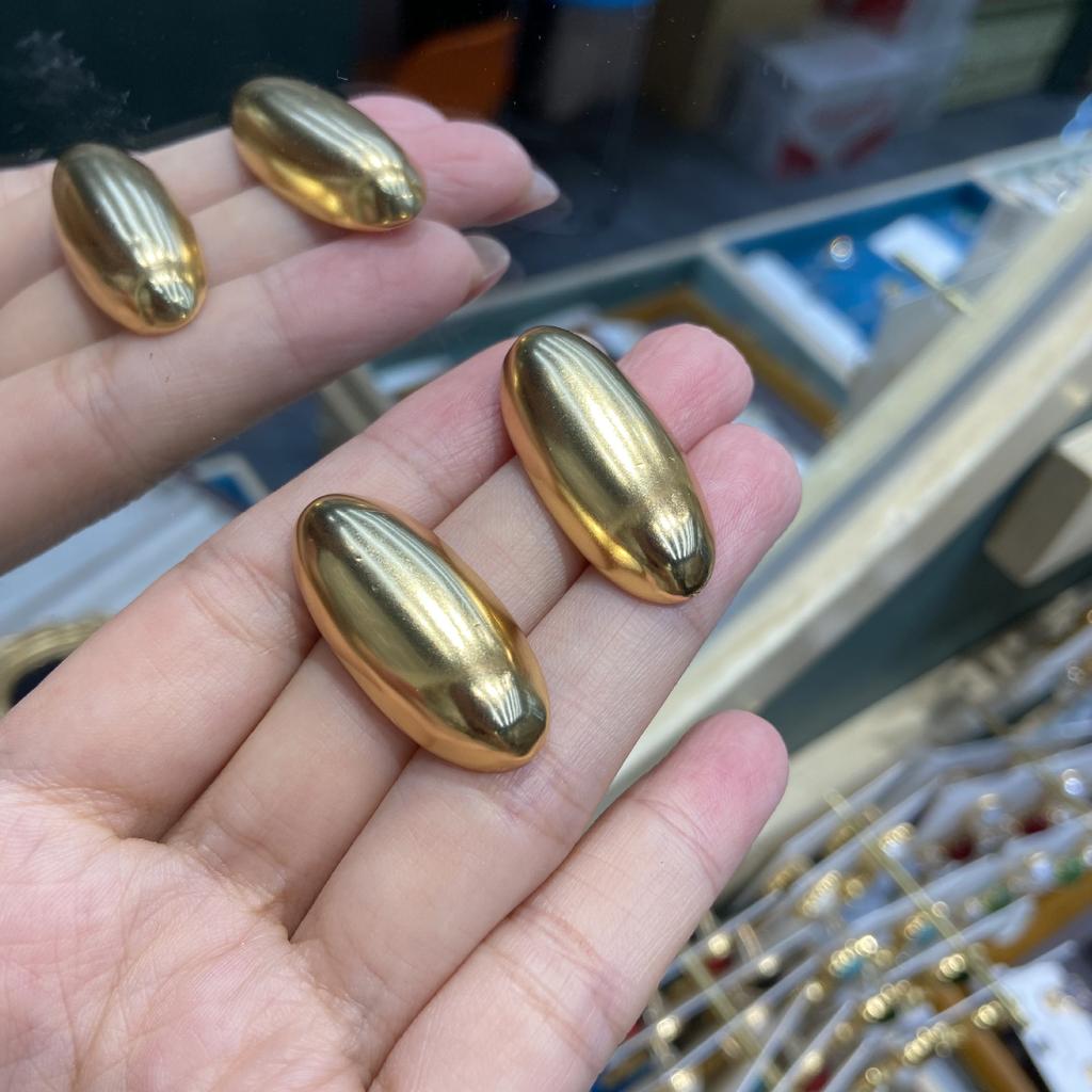 Stylish Geometric Smooth Long Oval Stud Earrings Personalized Simple Earrings Copper Plated 18K Gold Earrings