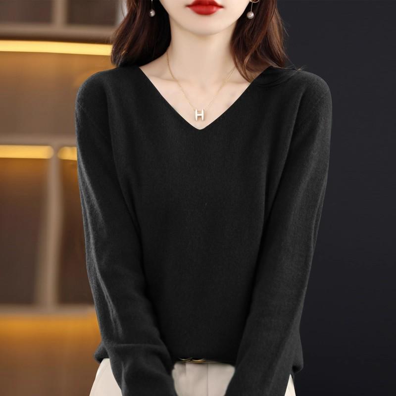 Hengyuanxiang Women's V-Neck Wool Sweater: Elegant, Slim-fit, Soft and Fluffy Knit Base Layer for Autumn/Winter.