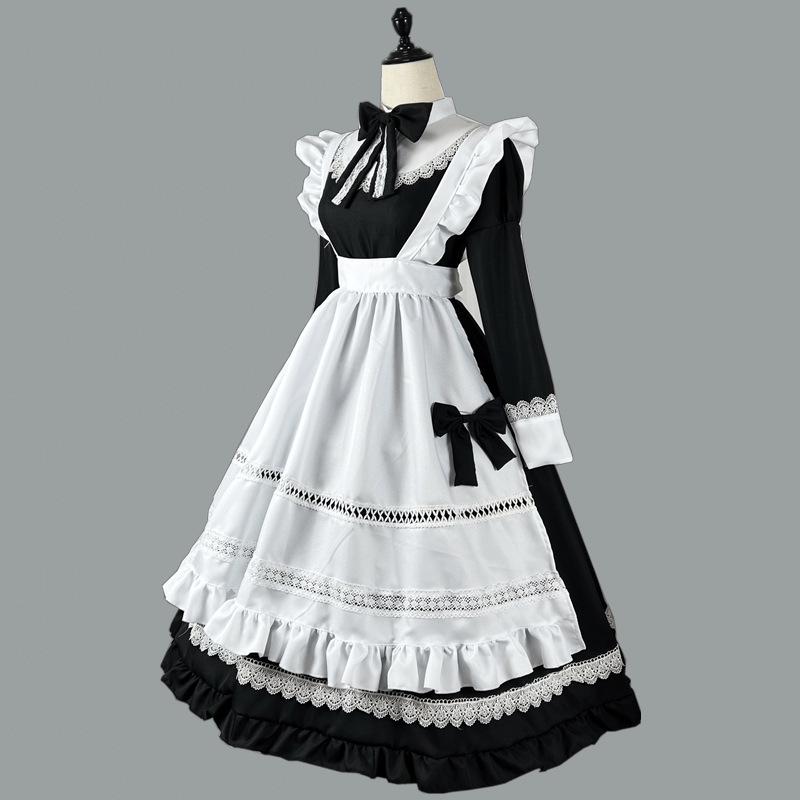 Britu meitenes ar garām piedurknēm cosplay