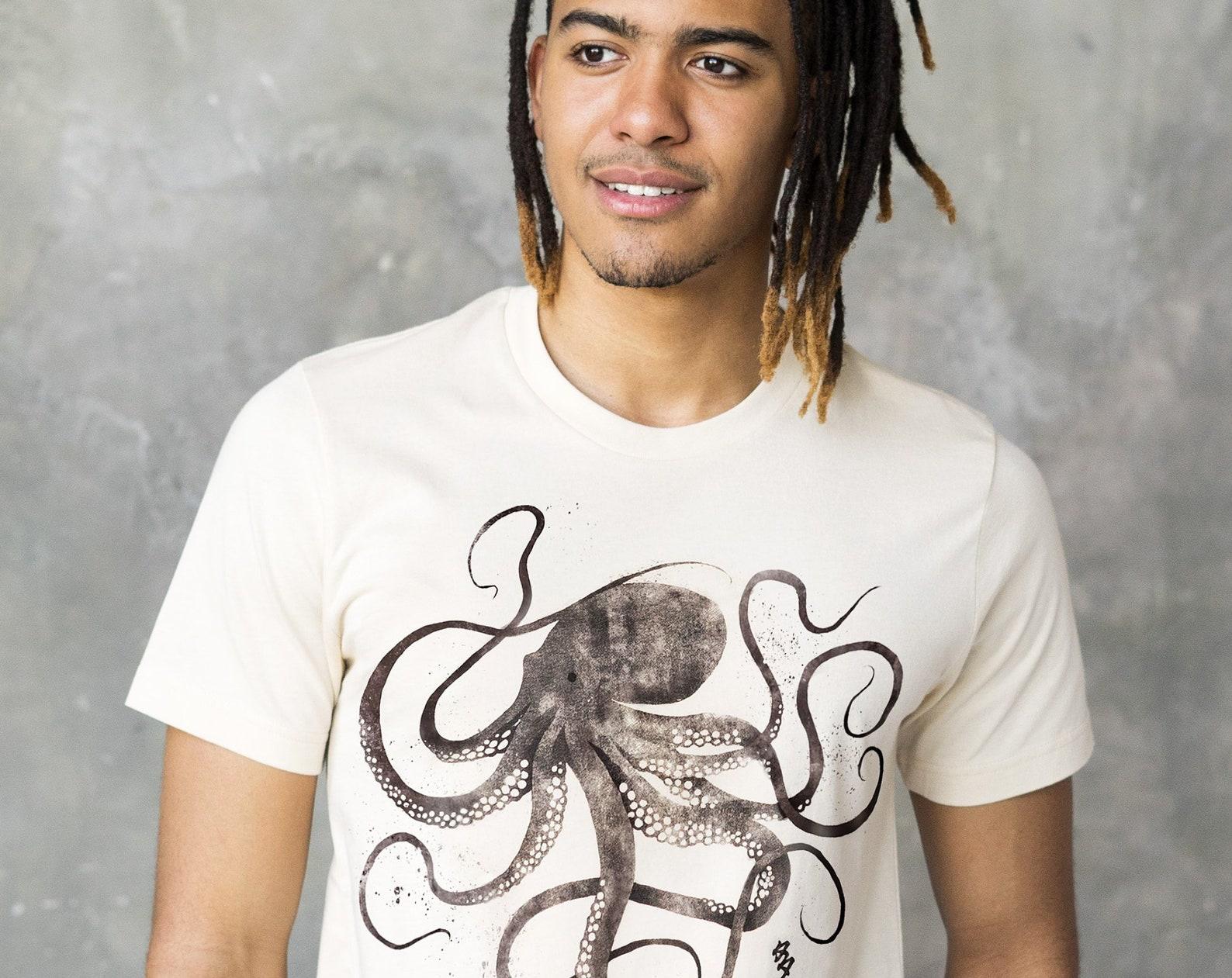 Octopus Japanese Calligraphy T Shirt Gyotaku Traditional Ukiyo-e Japan Kanji Anime Manga Kyoto Martial Arts Mens Womens Printed Tee T-Shirt S