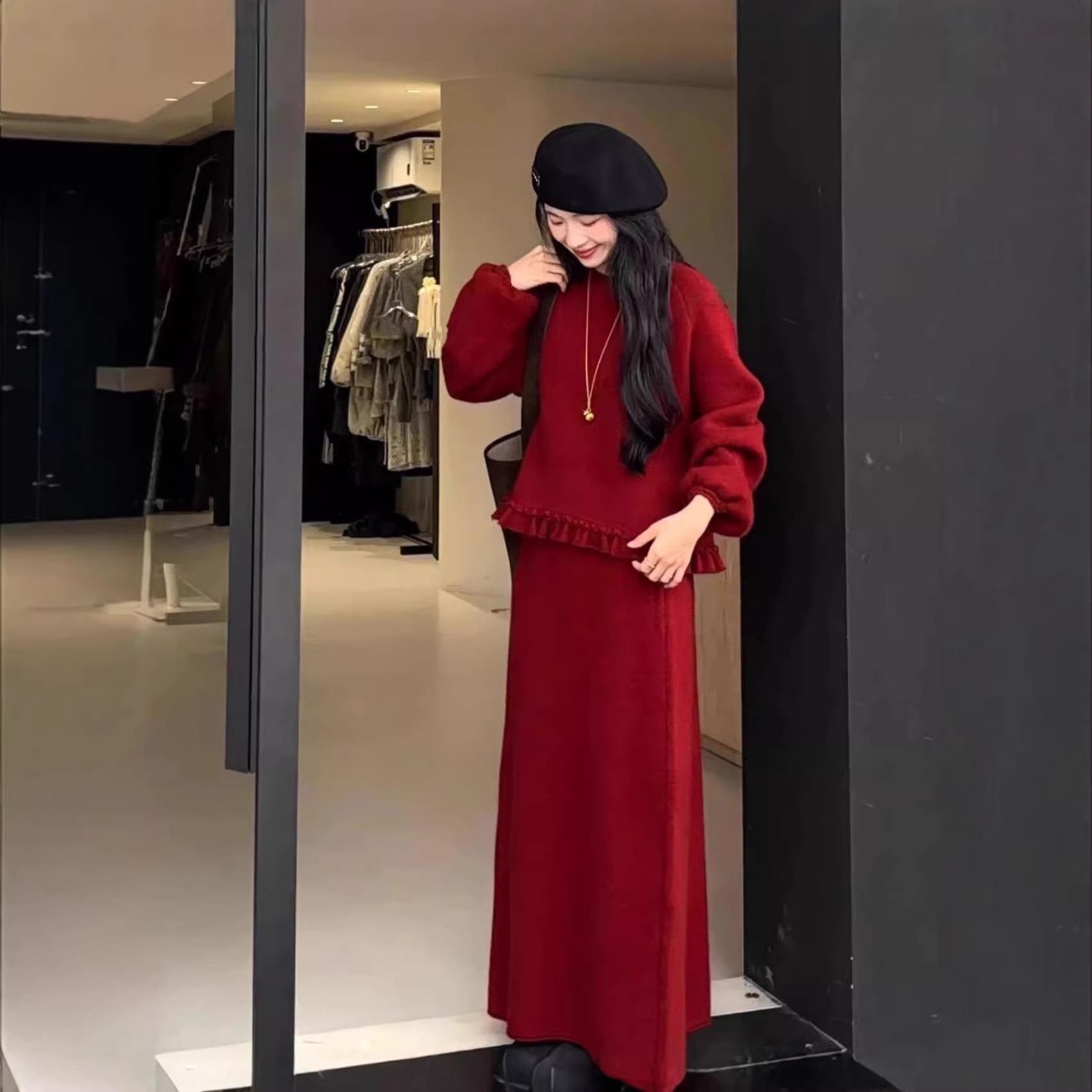 

Chic Red Winter Skirt and Sweater Set for Women - Perfect for Christmas and New Year. S