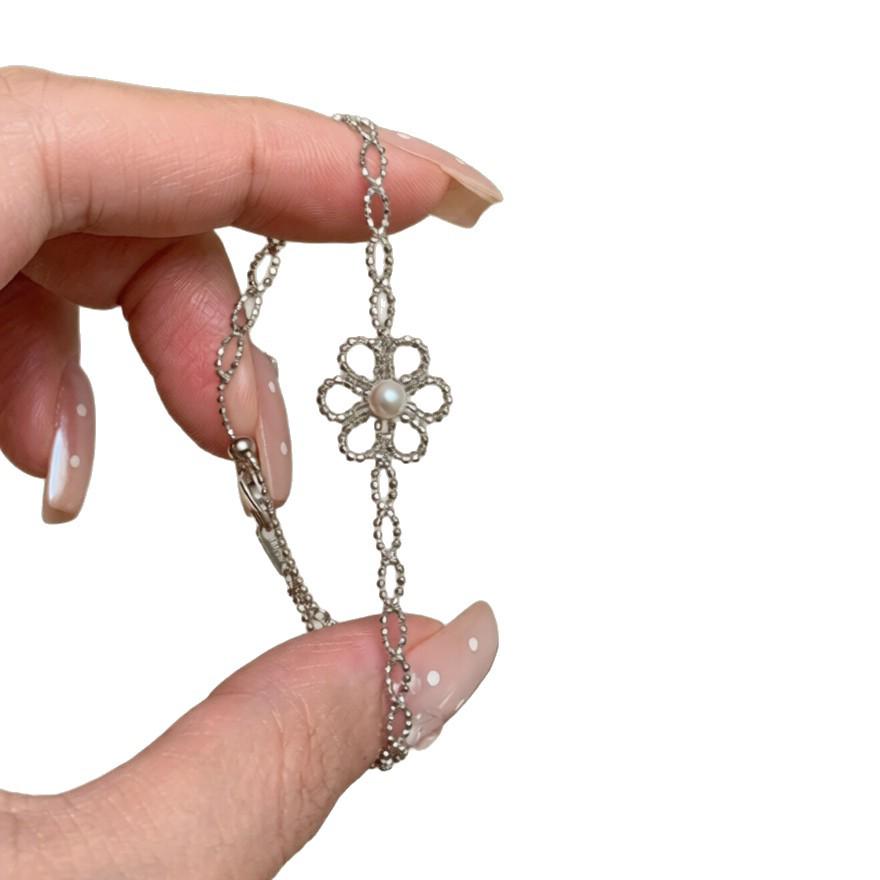 Elegant French Floral Pearl Bracelet: High-End Retro Design Versatile Jewelry for Women