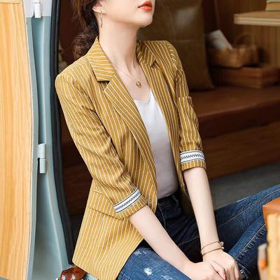 2023 Nieuwe Lente- en Herfstmode Temperament Pendelaar Eenvoudig Streep Slim Fit Koreaans Casual Halfmouw Dames Colbert