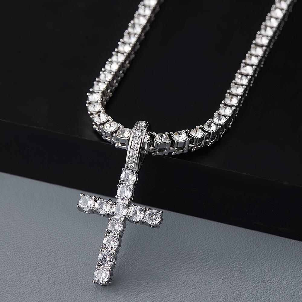 High-End European & American Zircon Cross Necklace for Women—Versatile, Non-Fading, Fashionable