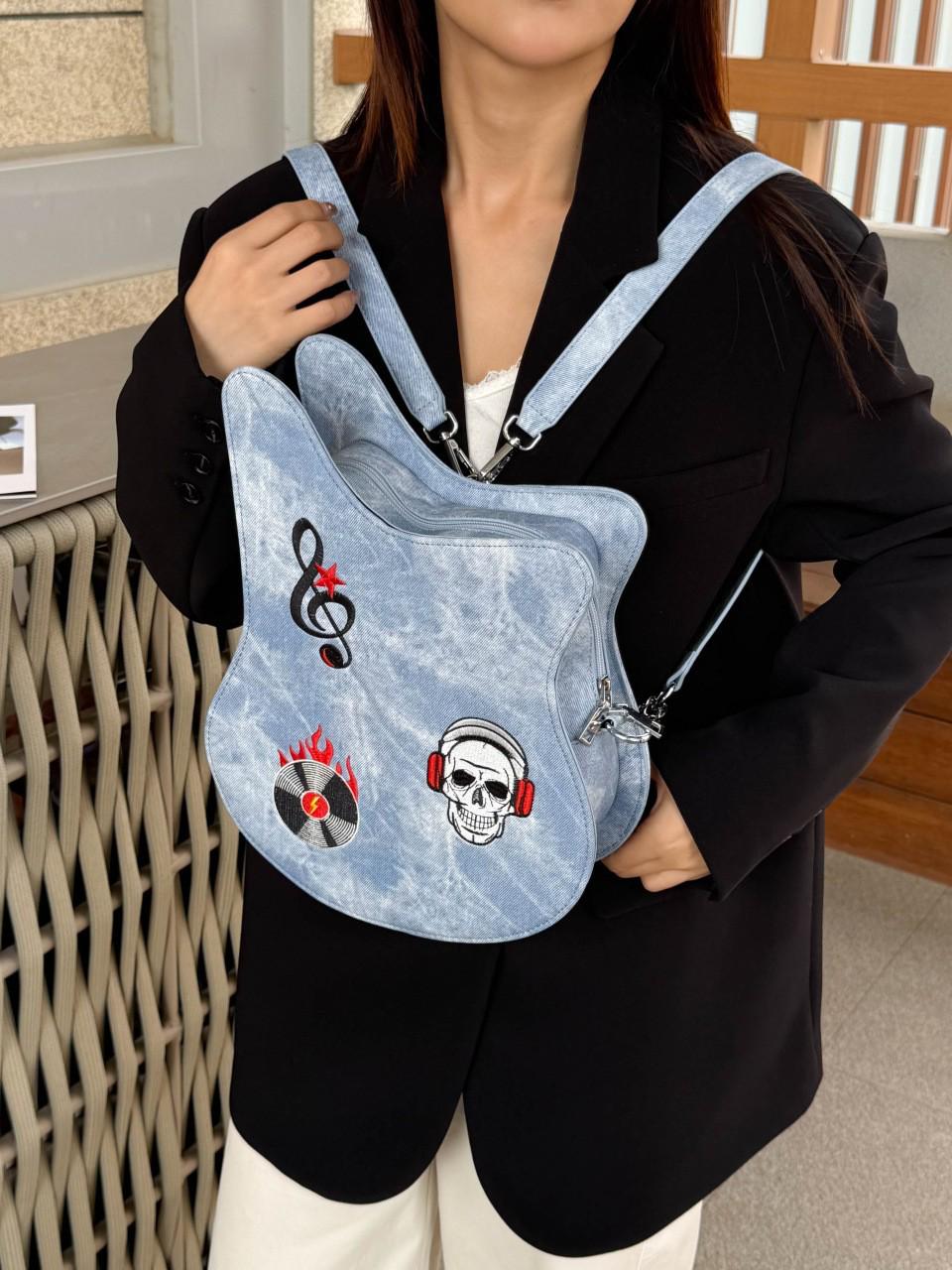 

Trendy 3D Fashion Women s Multi-Functional Guitar Shoulder Crossbody Bag 26x35x9cm синій