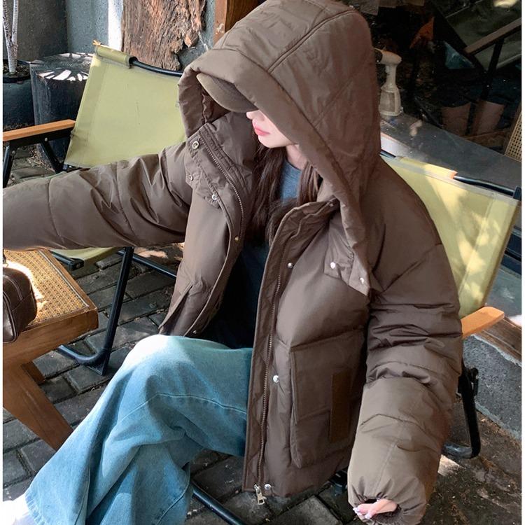 Fashionable and Loose Short Winter Jacket for Women with Hoodie and Thickened Coat